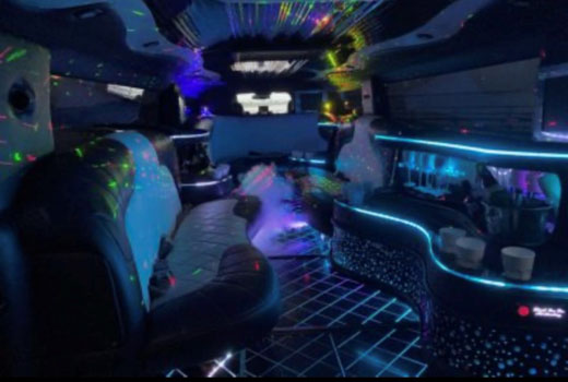 Schwarze Hummer Stretchlimousine Essen