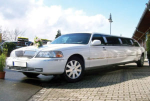 weisse Lincoln Stretchlimousine