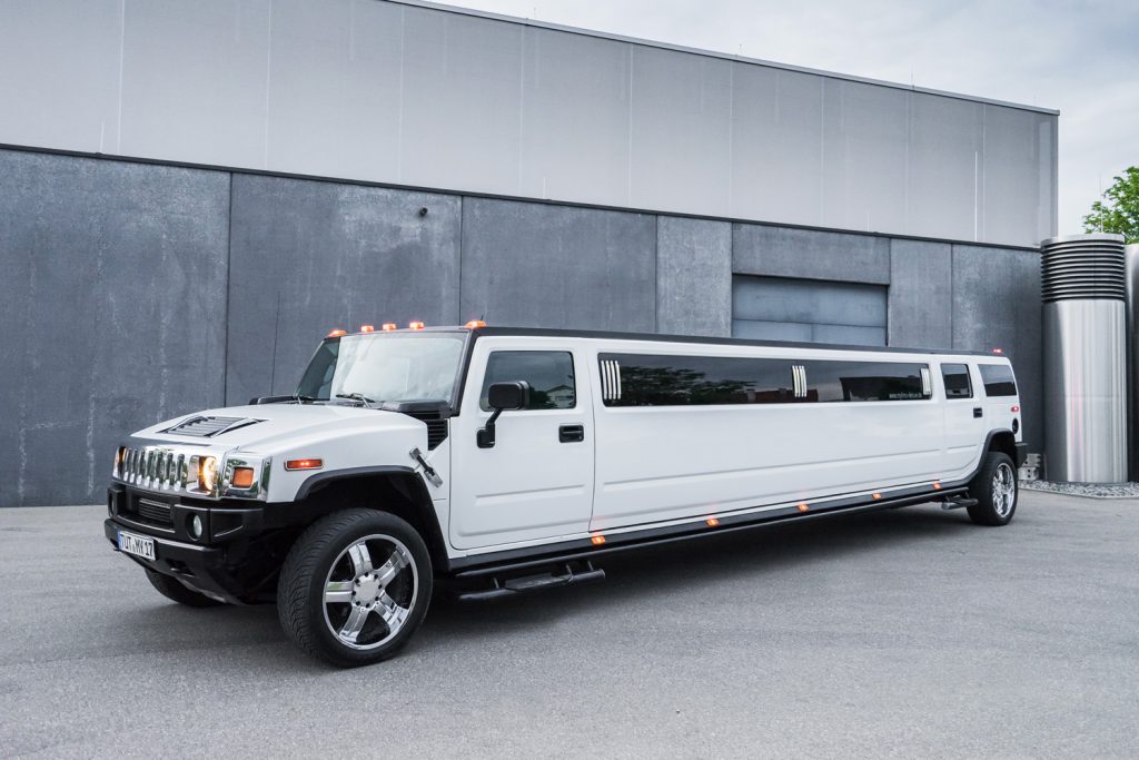 Weiße Hummer Stretchlimousine Willingen