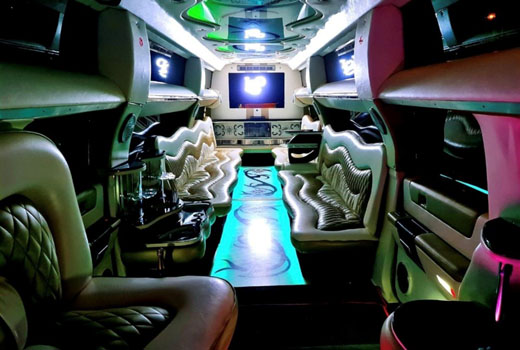 Hummer Doppeldecker innen