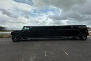 Schwarze Hummer H2 Stretchlimousine